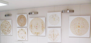 Lotus et Calligrammes 60 cm x 60cm